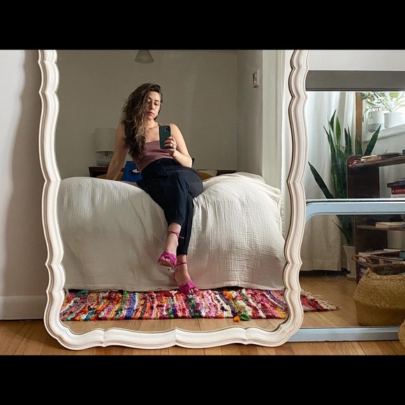 Meet your Posher, Gigi - Picture 1 of 6